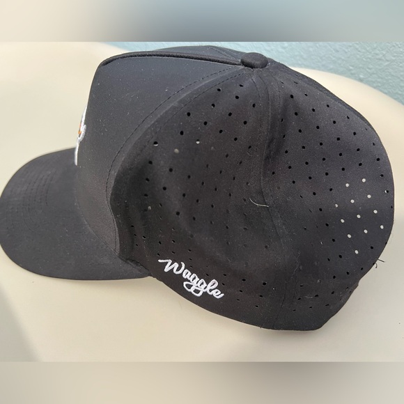 Waggle “the GOAT” snapback - Picture 4 of 4